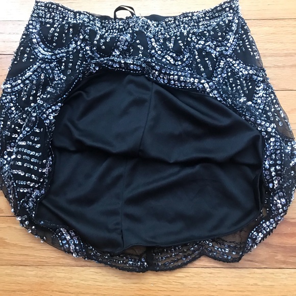 Arden B Sequin Mini Skirt NWT - Picture 5 of 5